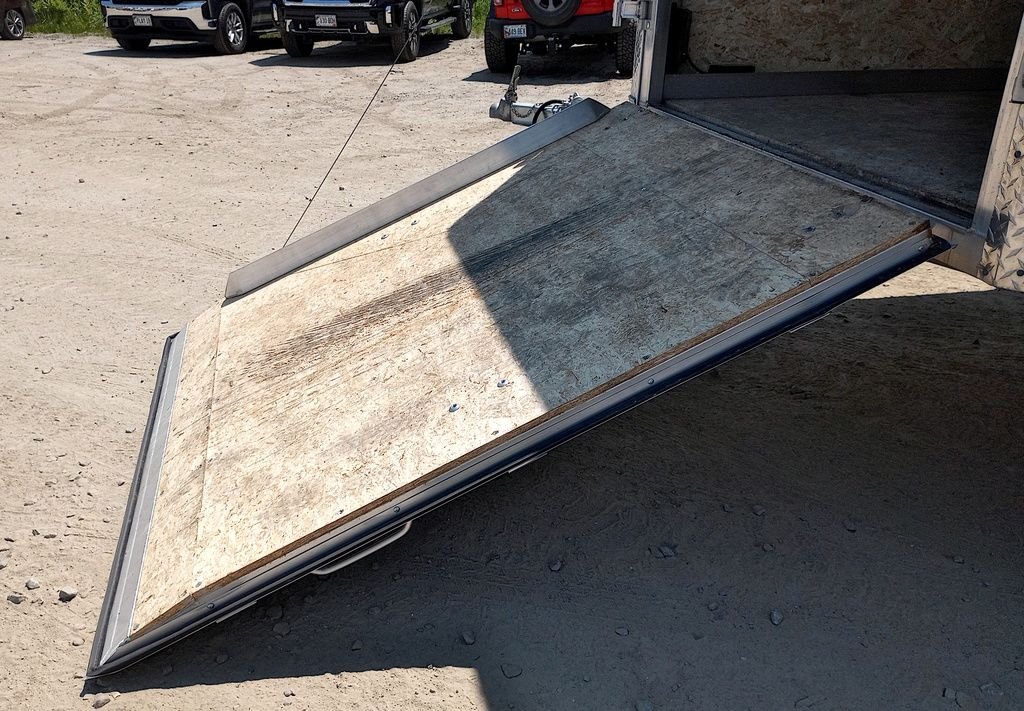 Mission Trailers 101×22 Aluminum 4-Place - detail view 11