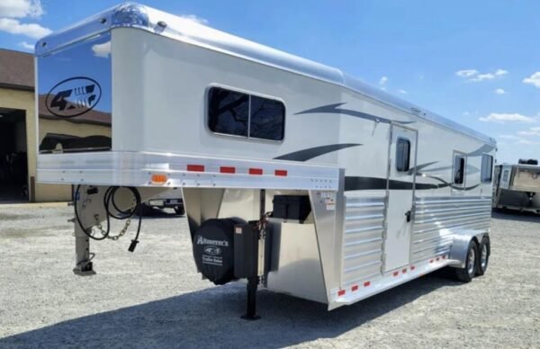 2023 4 Star 2+1 gooseneck