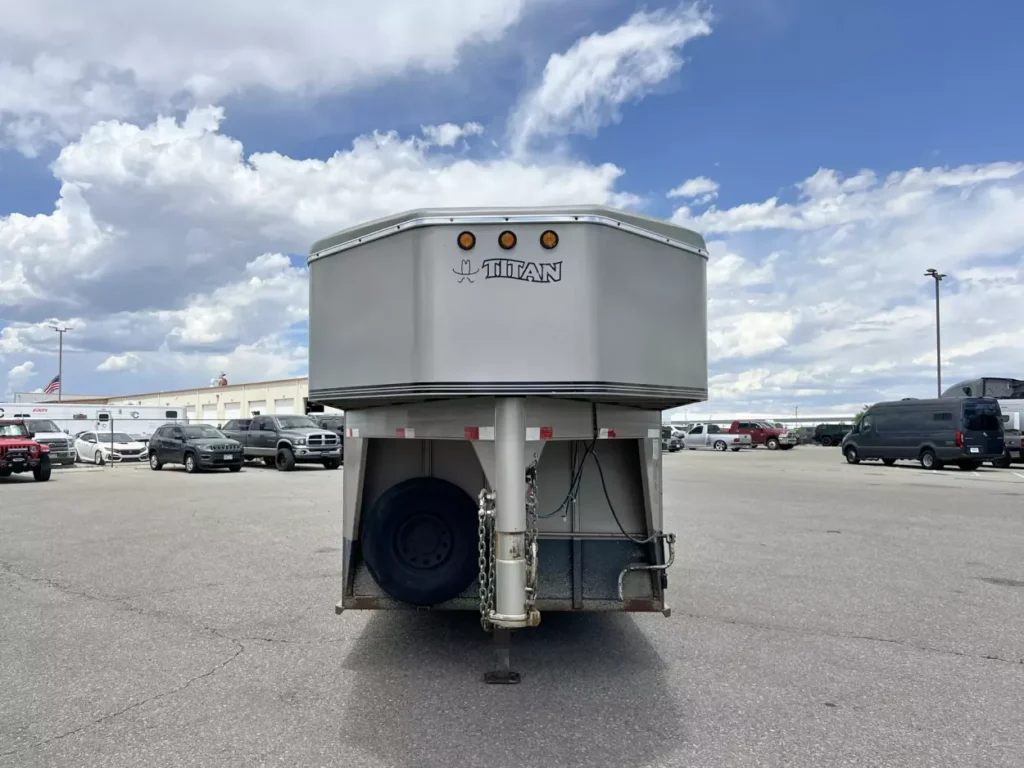 2001 Titan 3 Horse Gooseneck - side view