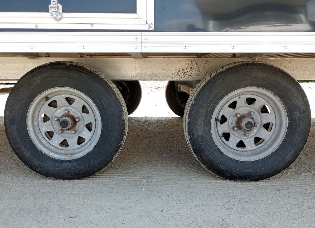 Mission Trailers 101×22 Aluminum 4-Place - detail view 5