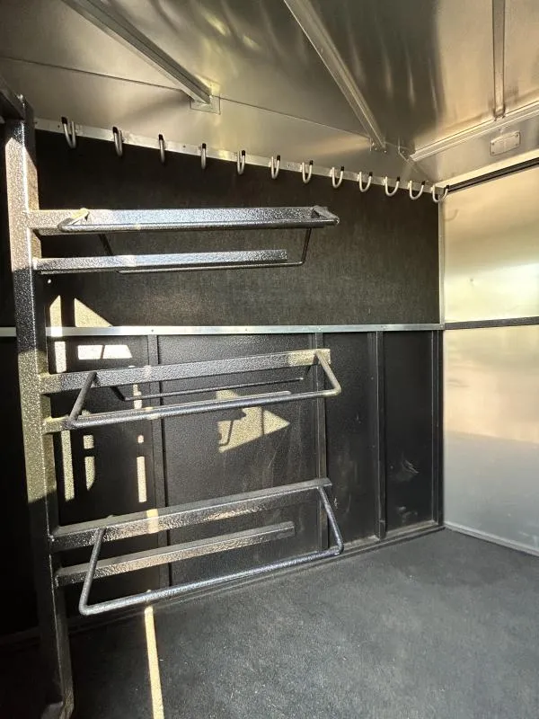 2022 Logan Coach Crossfire 3 Horse Gooseneck - detail view 7