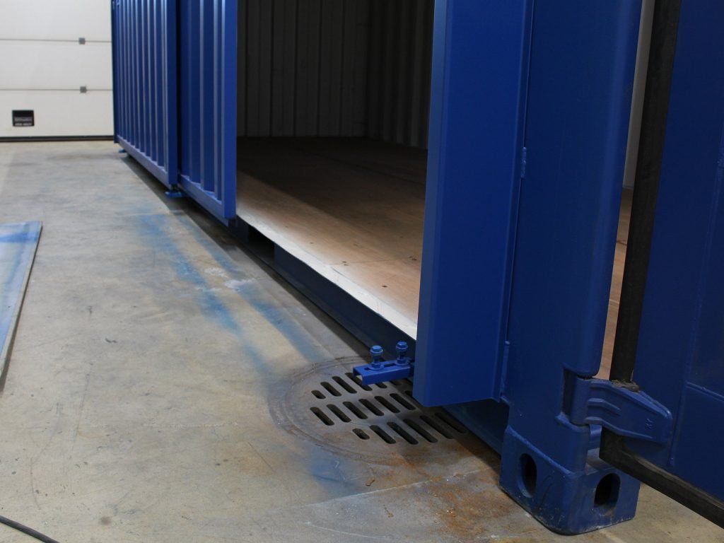20ft Hi Cube Container (9′ 6″ high) suitable for IBC storage Sliding Door - interior view